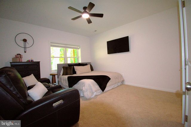 181 HAULOVER DR, Montross, VA 22520