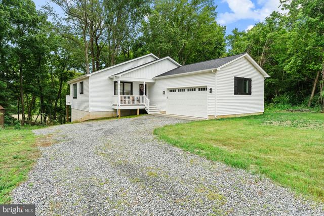 181 HAULOVER DR, Montross, VA 22520