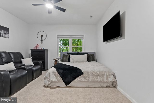 181 HAULOVER DR, Montross, VA 22520