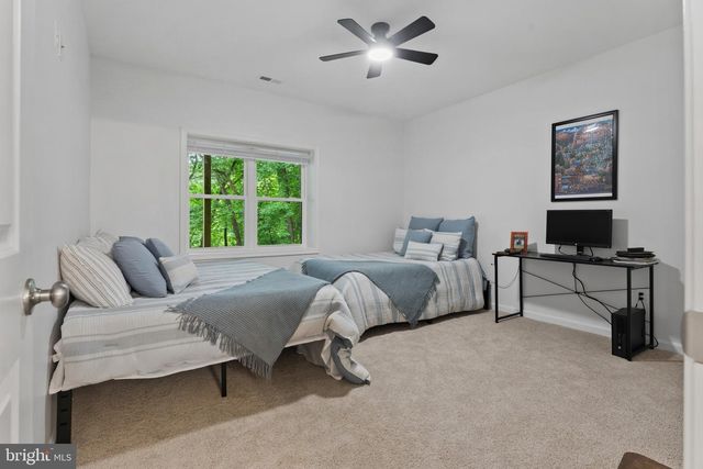 181 HAULOVER DR, Montross, VA 22520