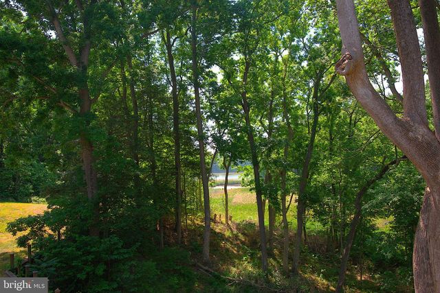181 HAULOVER DR, Montross, VA 22520