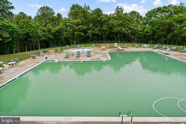 181 HAULOVER DR, Montross, VA 22520