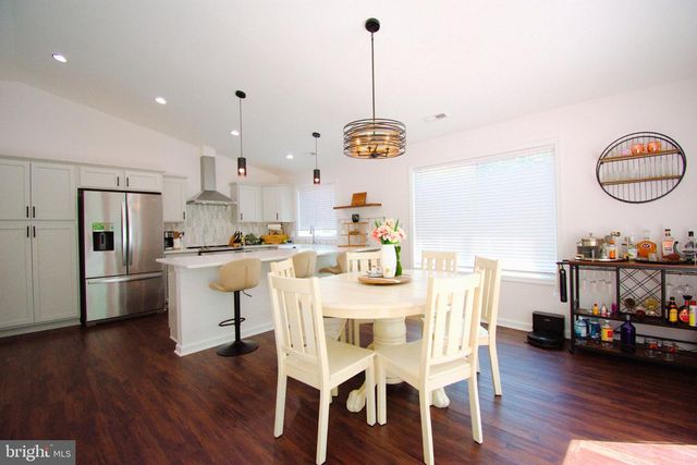 181 HAULOVER DR, Montross, VA 22520