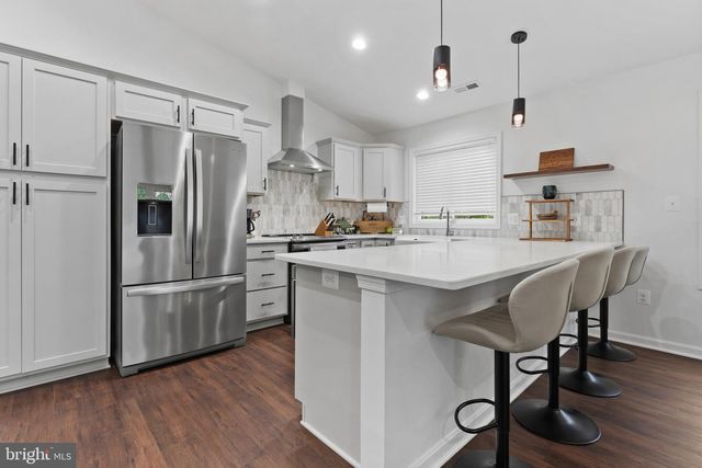 181 HAULOVER DR, Montross, VA 22520