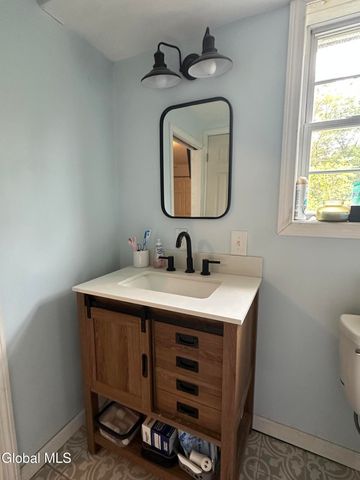 273 Gansevoort Road, Moreau, NY 12831