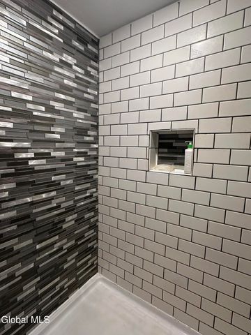 273 Gansevoort Road, Moreau, NY 12831