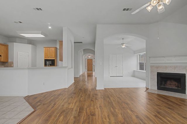 424 Autumn Park, Fort Worth, TX 76140