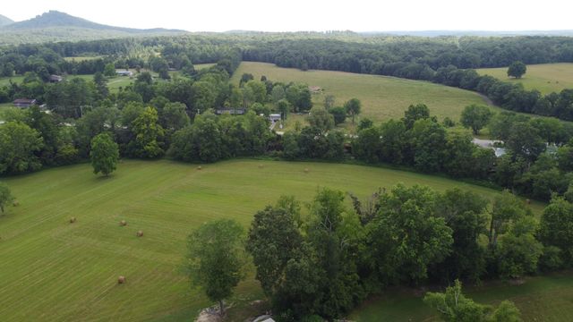 739. Old State Hwy 11, Jeffersonville, KY 40337