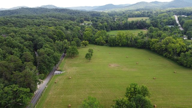 739. Old State Hwy 11, Jeffersonville, KY 40337