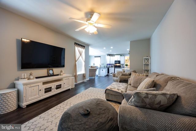 253 TWAIN ST, Gerrardstown, WV 25420