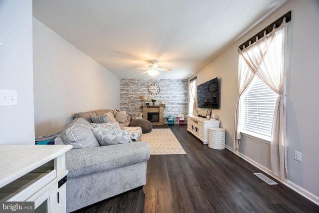 253 TWAIN ST, Gerrardstown, WV 25420
