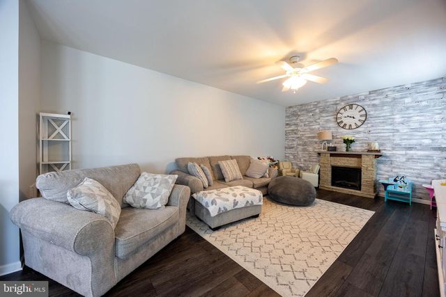 253 TWAIN ST, Gerrardstown, WV 25420