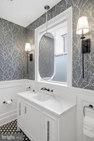 110 AVONDALE AVE., Haddonfield, NJ 08033