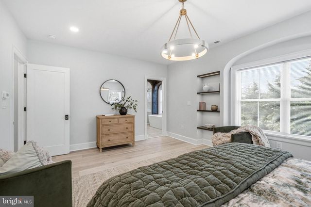 110 AVONDALE AVE., Haddonfield, NJ 08033