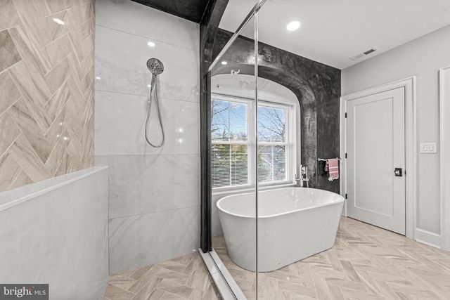 110 AVONDALE AVE., Haddonfield, NJ 08033