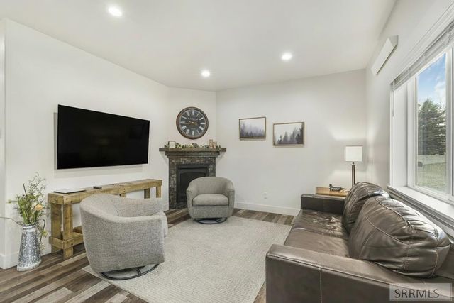 315 Riverfront Drive, Salmon, ID 83467