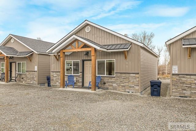 315 Riverfront Drive, Salmon, ID 83467