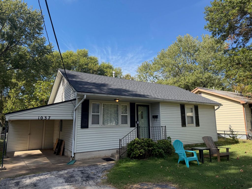 1037 North Fulbright Avenue, Springfield, MO 65802