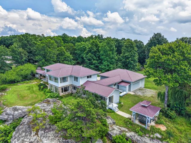 1981 Porch Rock Road, Pikeville, TN 37367
