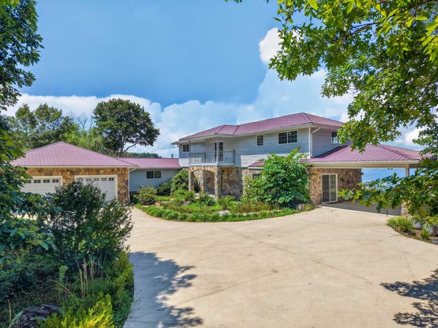 1981 Porch Rock Road, Pikeville, TN 37367