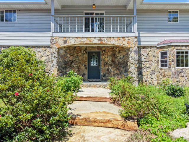 1981 Porch Rock Road, Pikeville, TN 37367
