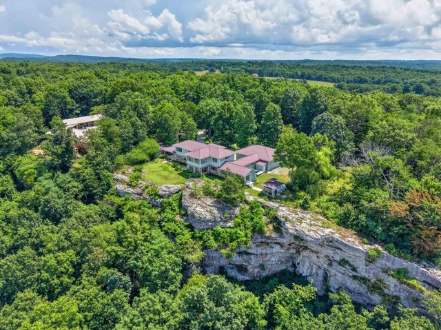 1981 Porch Rock Road, Pikeville, TN 37367