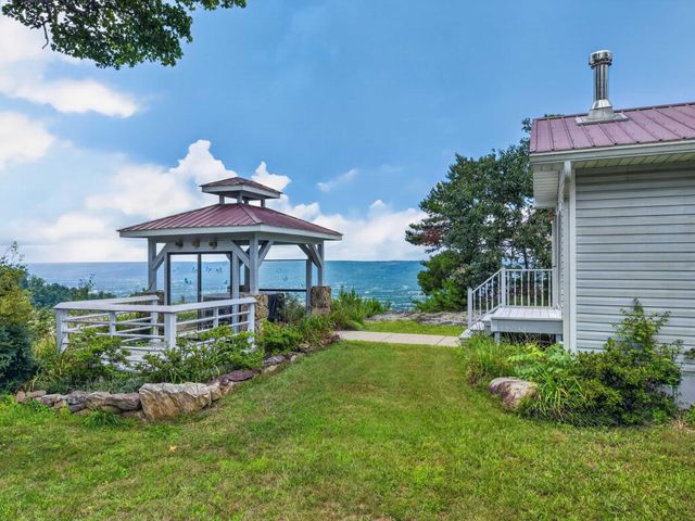 1981 Porch Rock Road, Pikeville, TN 37367