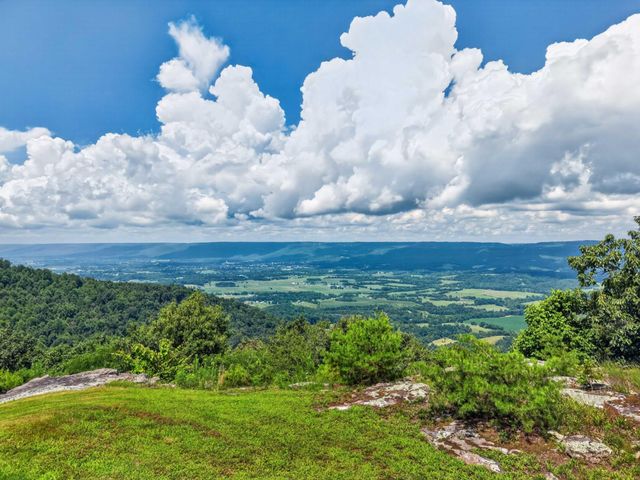 1981 Porch Rock Road, Pikeville, TN 37367