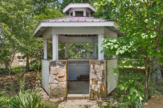 1981 Porch Rock Road, Pikeville, TN 37367