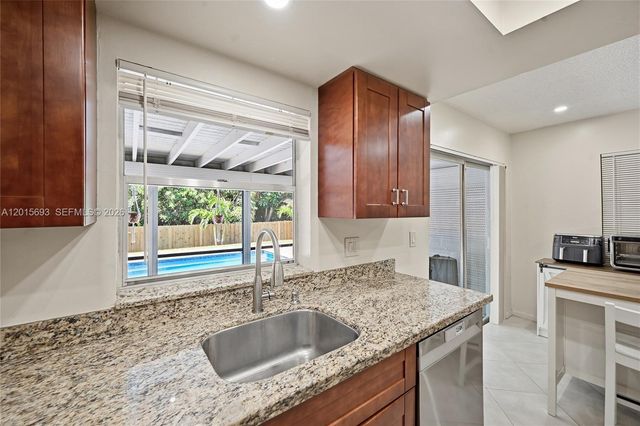8972 SW 8th St, Boca Raton, FL 33433