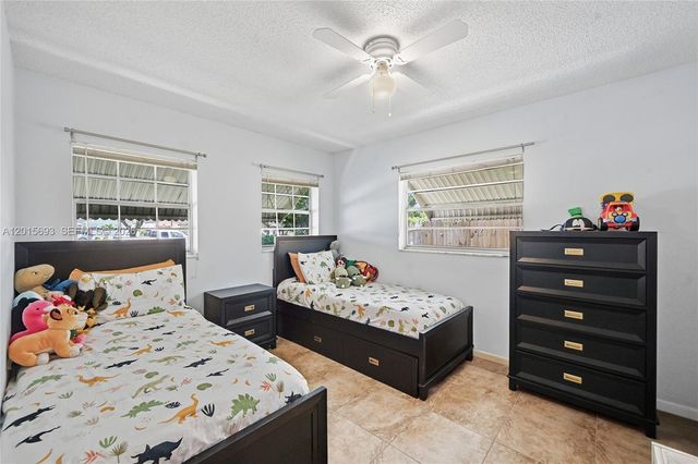 8972 SW 8th St, Boca Raton, FL 33433
