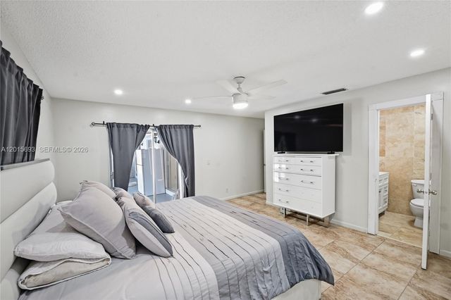 8972 SW 8th St, Boca Raton, FL 33433