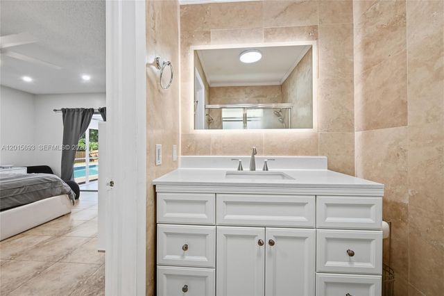 8972 SW 8th St, Boca Raton, FL 33433