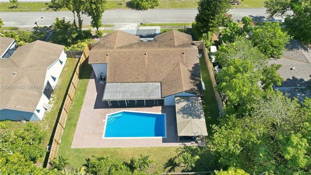 8972 SW 8th St, Boca Raton, FL 33433