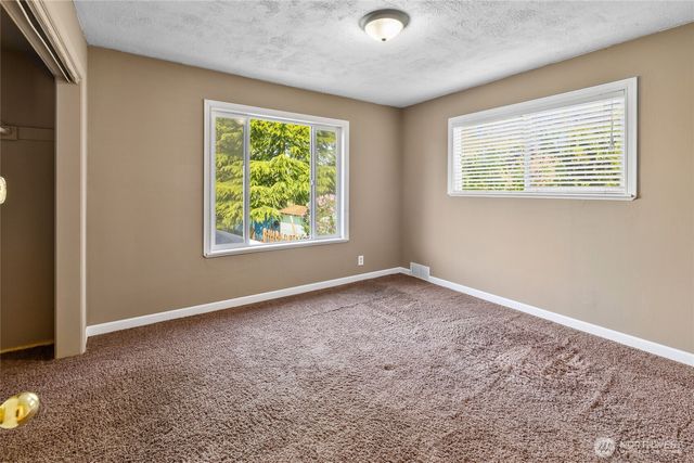 9334 E B Street, Tacoma, WA 98445