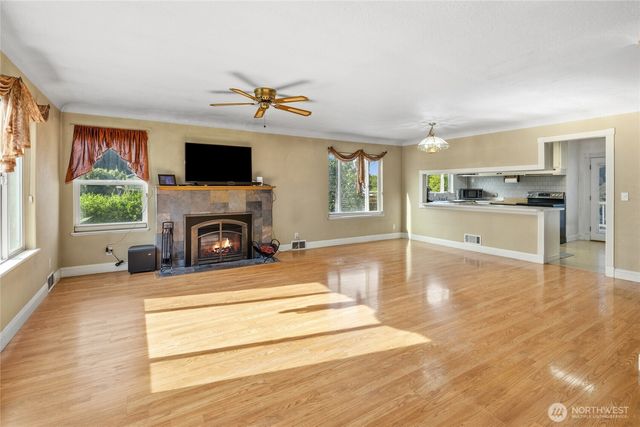 9334 E B Street, Tacoma, WA 98445
