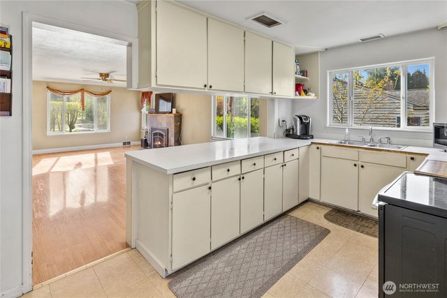 9334 E B Street, Tacoma, WA 98445