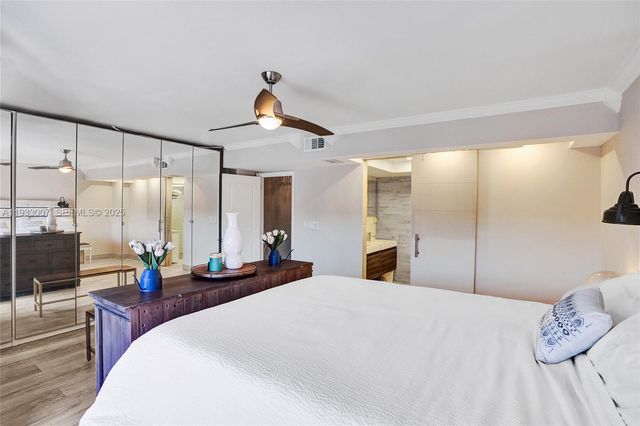 16478 NE 27th Pl 34, Eastern Shores, FL 33160