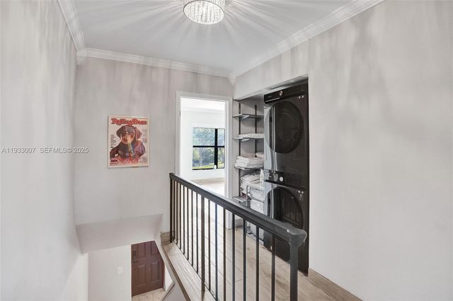 16478 NE 27th Pl 34, Eastern Shores, FL 33160