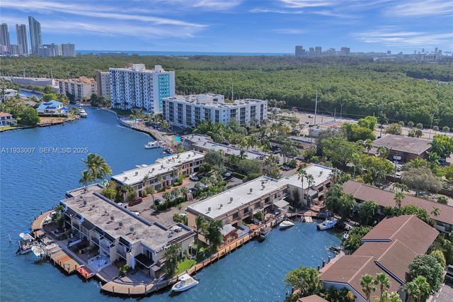 16478 NE 27th Pl 34, Eastern Shores, FL 33160