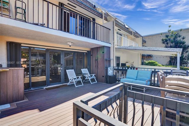 16478 NE 27th Pl 34, Eastern Shores, FL 33160