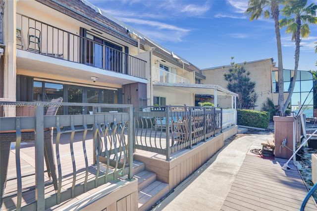 16478 NE 27th Pl 34, Eastern Shores, FL 33160