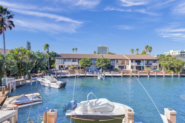 16478 NE 27th Pl 34, Eastern Shores, FL 33160