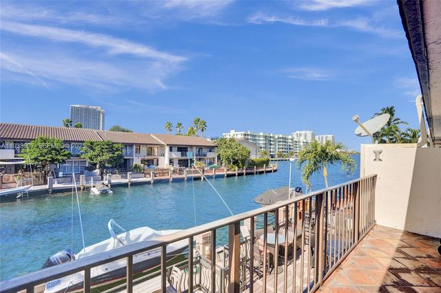 16478 NE 27th Pl 34, Eastern Shores, FL 33160