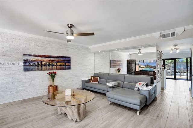 16478 NE 27th Pl 34, Eastern Shores, FL 33160