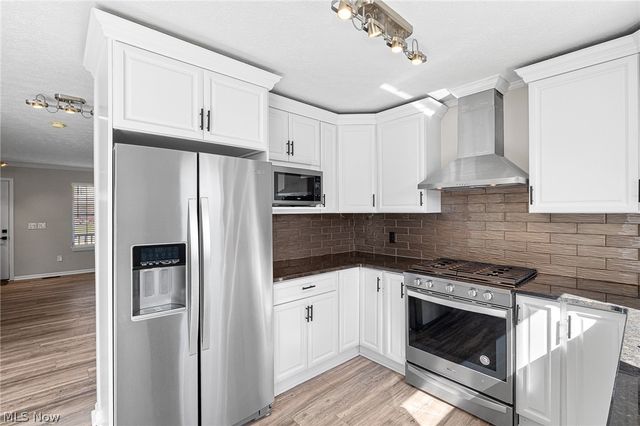 1267 Bell Court, Elyria, OH 44035