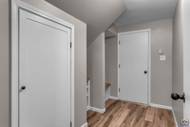 5328 NW Green Hills RD, Topeka, KS 66618