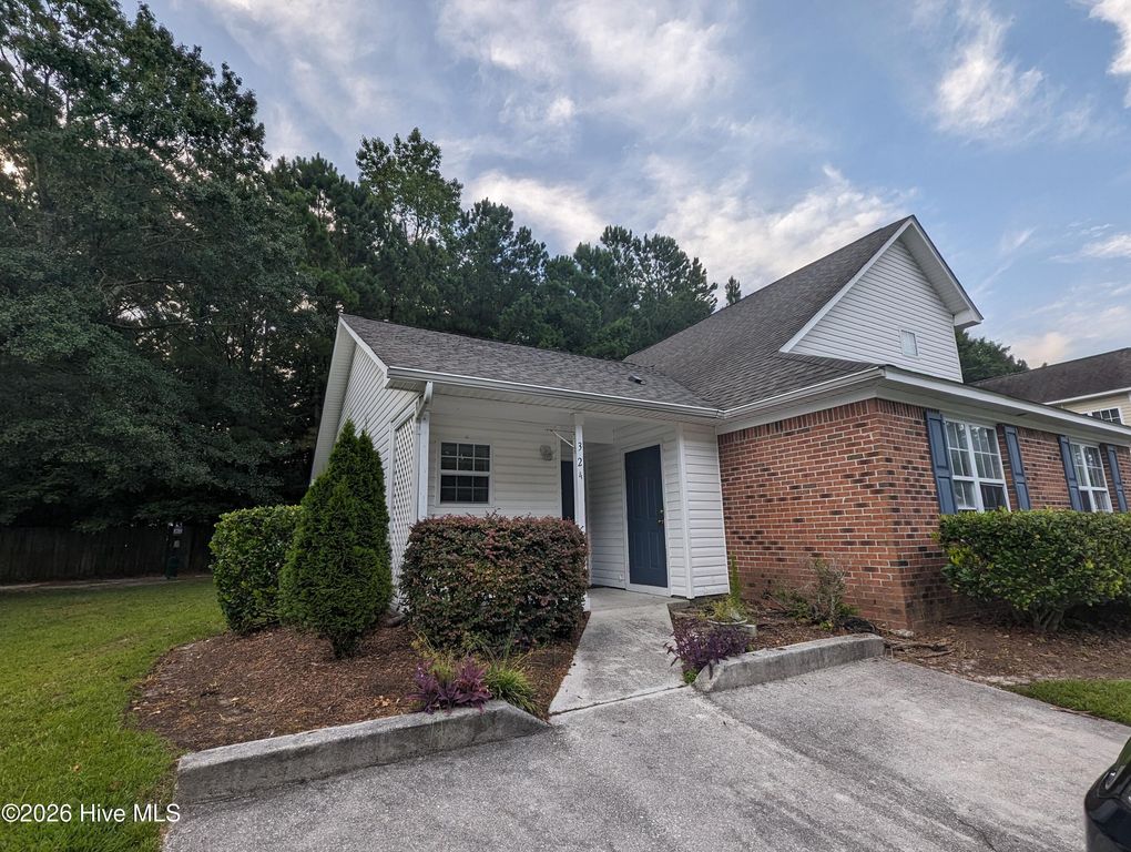 324 Saint Rosea Road, Wilmington, NC 28405
