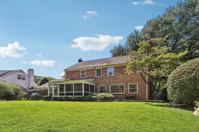 5601 KIRKWOOD DR, Bethesda, MD 20816