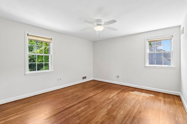 5601 KIRKWOOD DR, Bethesda, MD 20816